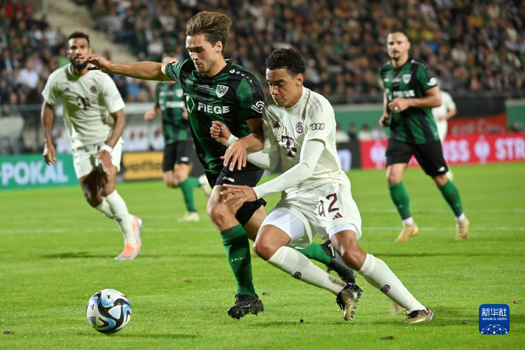 ENCE 和 ECLOT 晋级 YaLLa Compass Qatar 2025 半决赛